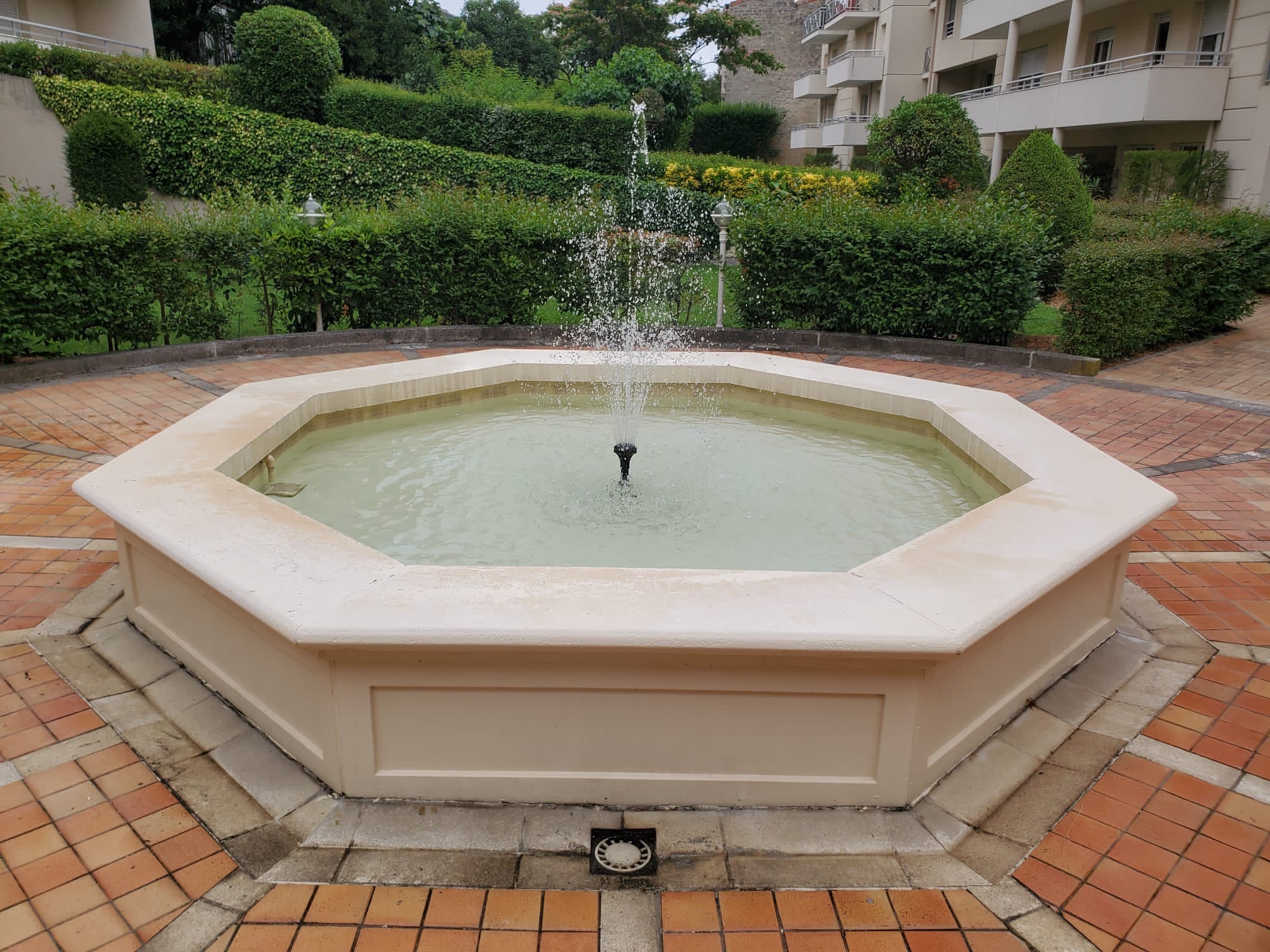 Rénovation complète d’une fontaine à Bordeaux