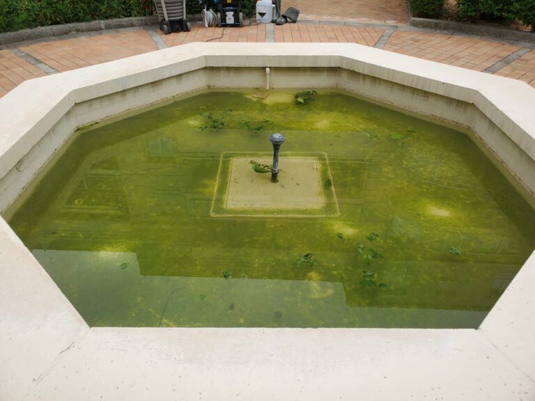 Rénovation d'une fontaine à Bordeaux
